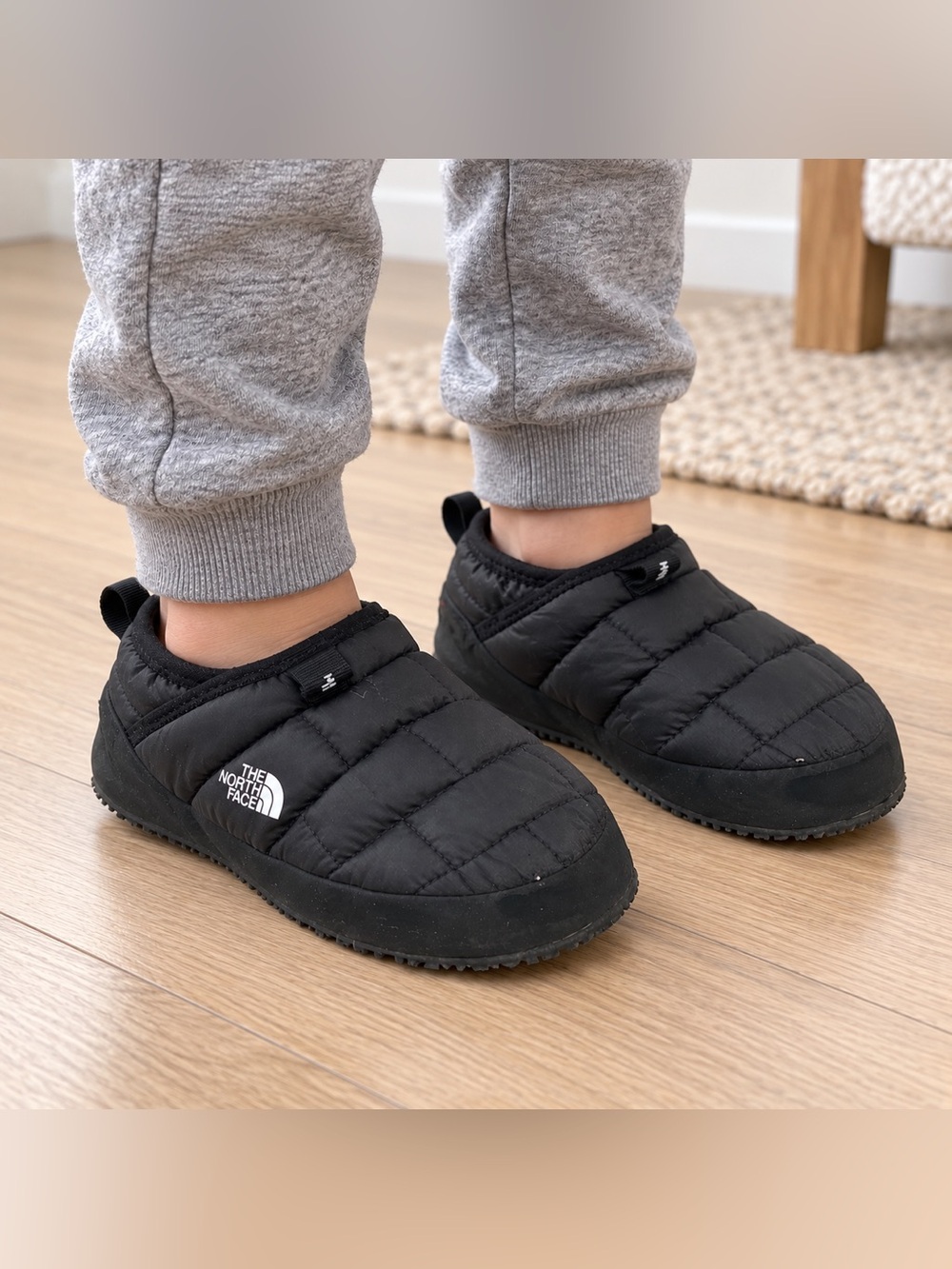 The North Face Kidsโ Quilted Slip-On Shoes / Slippers โ US 13 / EU 31